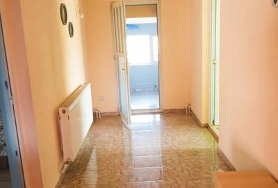 Casă cu 4 camere cu Teren 1040 Mp în Central