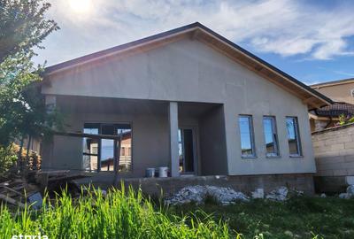 Casă cu 4 camere decomandat cu Teren 300 Mp în Agigea - 4