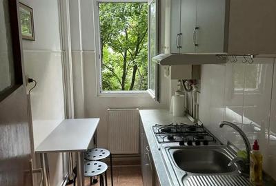Apartament cu 2 camere decomandat în Berceni - 1
