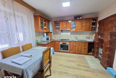 Casă cu 4 camere cu Teren 2400 Mp în Central - 9
