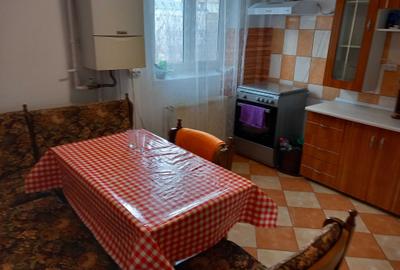 Apartament cu 2 camere decomandat în Exterior Vest