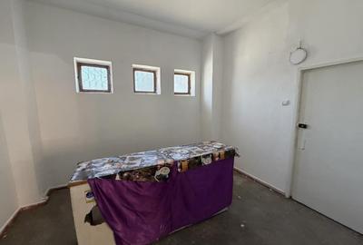 Spațiu comercial, de 72 mp, în Central - 3