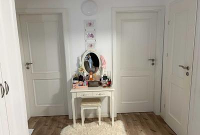 Apartament cu 3 camere decomandat în Florești - 11