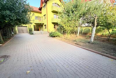 Casă individuală cu 5 camere cu Canalizare în Sud