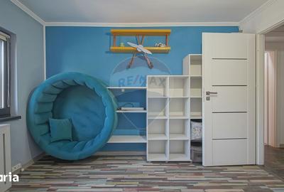 Apartament cu 4 camere, mobilat în Movilei