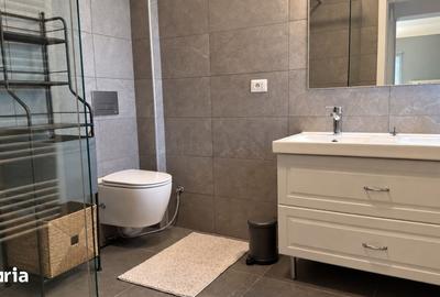 Casă cu 5 camere cu Teren 296 Mp în Central