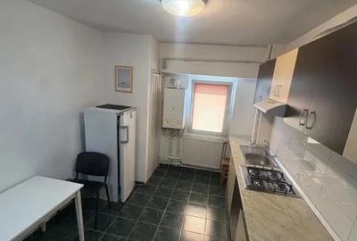 Apartament cu 2 camere decomandat în Filiași