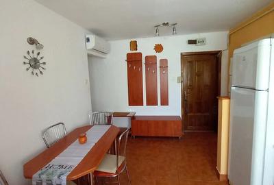 Apartament cu 2 camere decomandat în Tudor