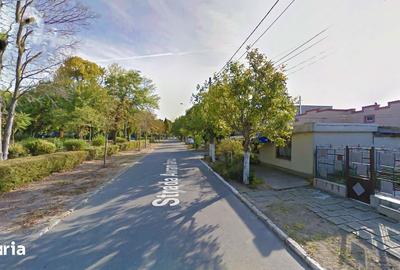 Casă cu 9 camere cu Teren 500 Mp în Sud