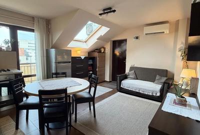 Apartament cu 3 camere decomandat în Borhanci