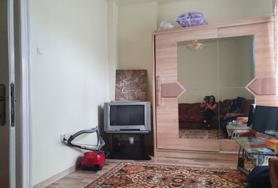 Apartament cu 3 camere decomandat în Central - 1