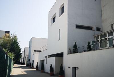 Duplex cu 5 camere cu Canalizare în Iancu Nicolae - 1