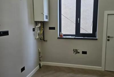 Apartament cu 3 camere semidecomandat în Ultracentral