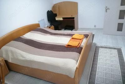 Garsonieră decomandată în Petros - 2
