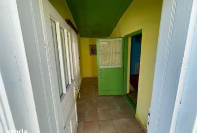 Casă cu 4 camere cu Teren 4000 Mp în Central - 4