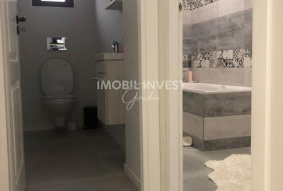 Casă cu 5 camere cu Teren 300 Mp în Cetate