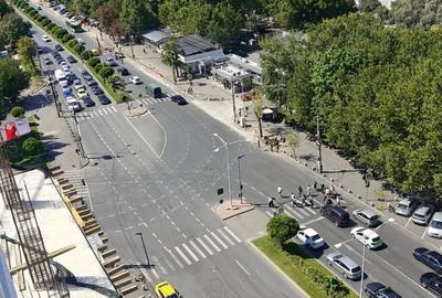 Apartament cu 2 camere semidecomandat în Păcii - 3