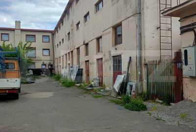 Spațiu industrial, de 900 mp, în Semicentral