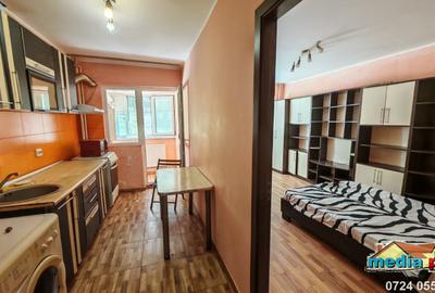 Garsonieră decomandată în Micro 20