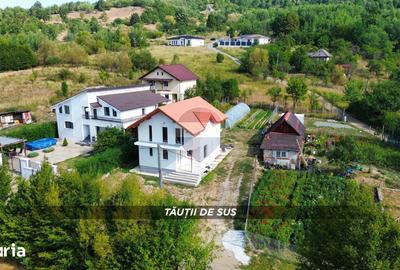 Casă cu 5 camere cu Teren 700 Mp în Central