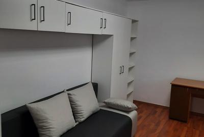 Garsonieră decomandată în Zorilor