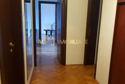 Apartament cu 4 camere decomandat, mobilat în Regie - 1