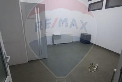 Spațiu comercial, de 81 mp, în Central - 1