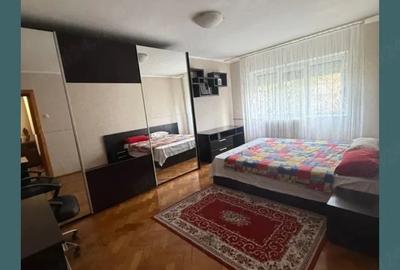 Apartament cu 3 camere decomandat în Decebal - 2