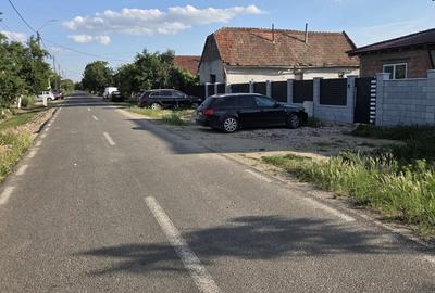 Teren de 4300 mp, în Bazoș - 1