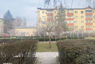 Apartament cu 2 camere semidecomandat în Micro 9 - 18