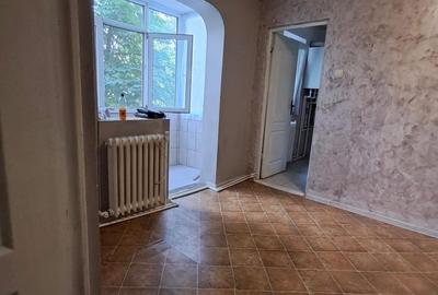 Apartament cu 2 camere nedecomandat în Alexandru cel Bun