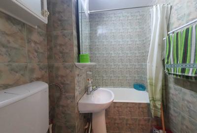 Apartament cu 2 camere semidecomandat în Km 4 - 8