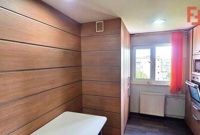 Apartament cu 3 camere decomandat, mobilat în Aradul Nou - 7
