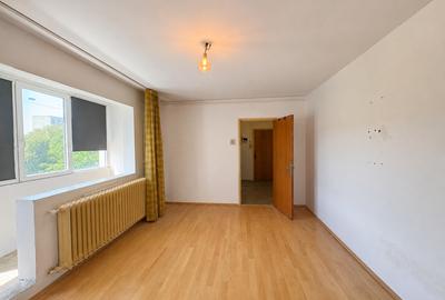 Apartament cu 3 camere decomandat în Brâncoveanu