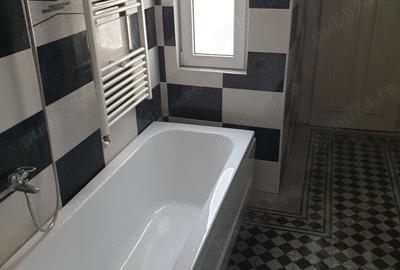 Apartament cu 2 camere decomandat în Badea Cârțan
