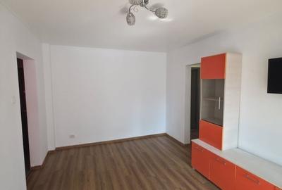 Apartament cu 3 camere semidecomandat în Vest - 6