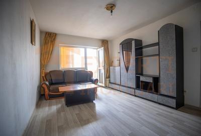Apartament cu 3 camere decomandat, mobilat în Tomis Nord
