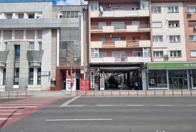 Spațiu comercial, de 300 mp, în Ultracentral