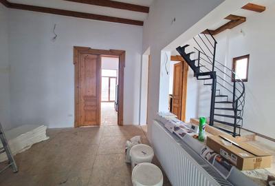 Apartament cu 6 camere decomandat în Unirii - 3