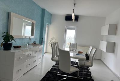 Apartament cu 4 camere decomandat în Central