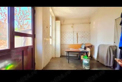 Casă cu 4 camere cu Teren 600 Mp în Central - 3