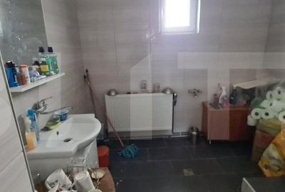 Spațiu comercial, de 400 mp, în Central - 7