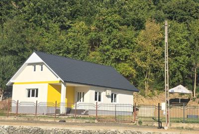 Casă cu 3 camere în Leșnic