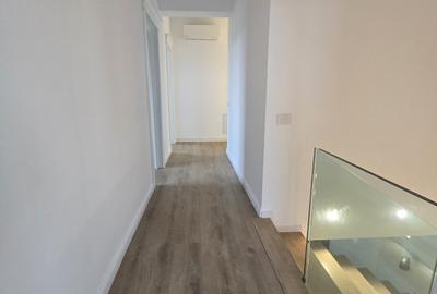 Penthouse cu 4 camere decomandat, mobilat în Centru Civic - 9