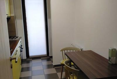 Garsonieră decomandată în Central