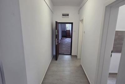 Garsonieră semidecomandată în Baza 3 - 8