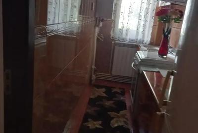 Garsonieră decomandată în Sascut - 3