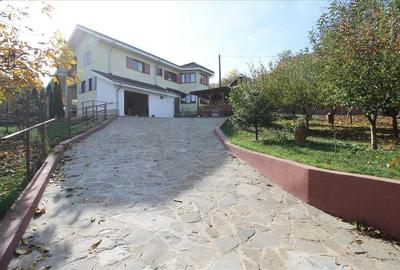 Casă individuală cu 6 camere cu Canalizare în Est - 2
