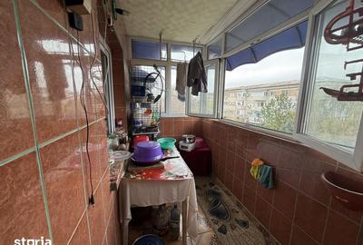 Apartament cu 2 camere decomandat, mobilat în Rovine