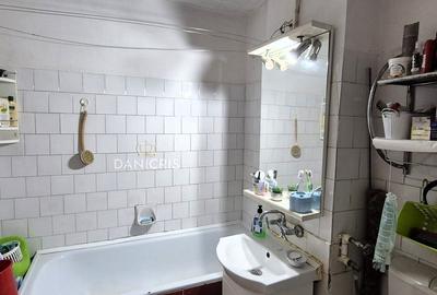 Apartament cu 2 camere decomandat în Anda